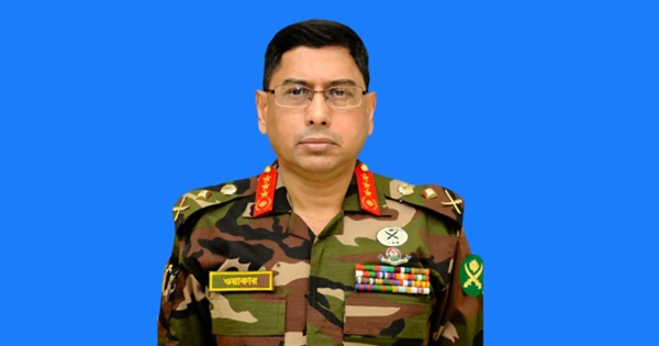 Армия Бангладеш берет на себя ответственность после отставки премьер-министра